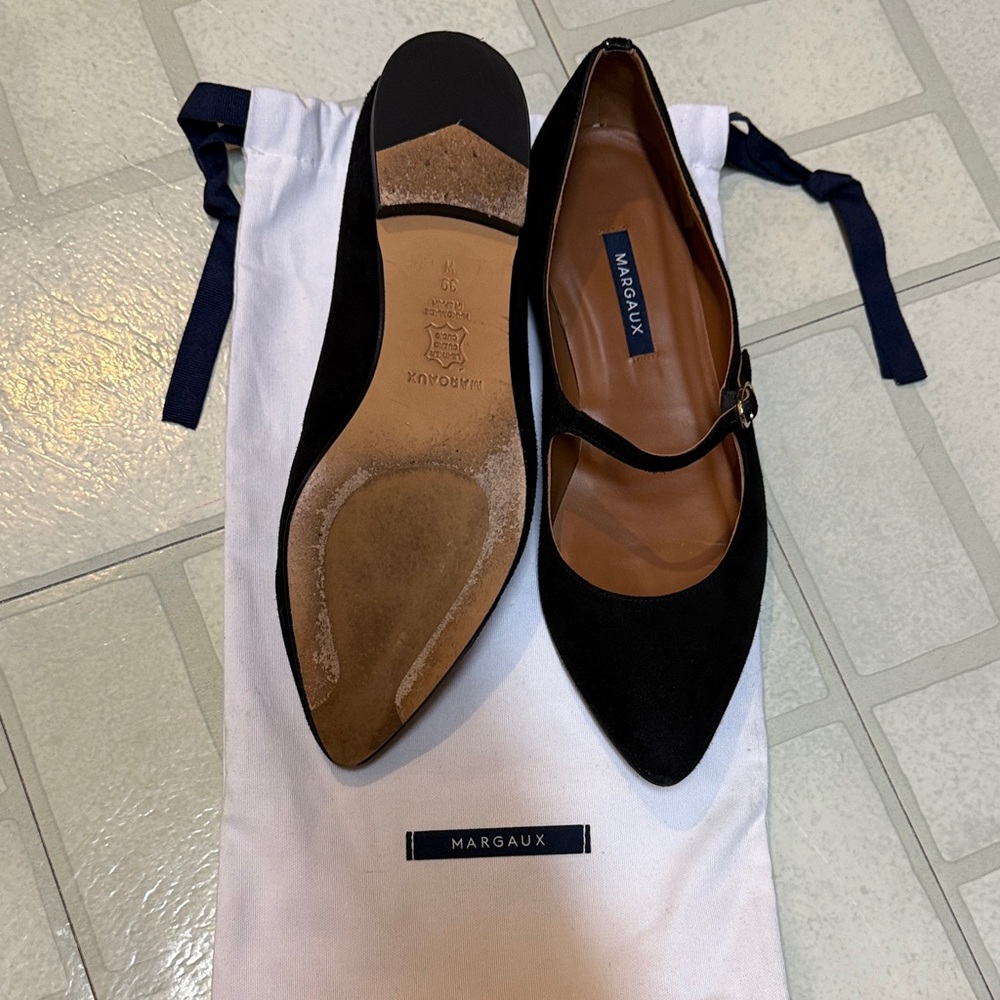 Margaux Mary-Jane Flats in Suede EUC